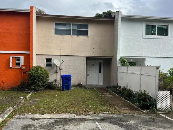 950 SW 74th Avenue #950, North Lauderdale, FL 33068