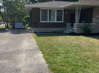 131 Kinzie Ave #B, Kitchener, ON N2A 2J7