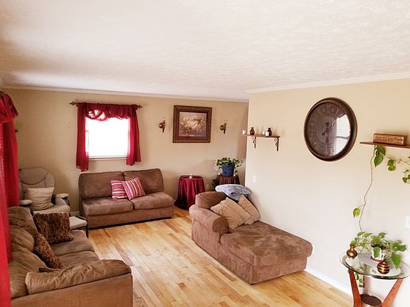 living room from door