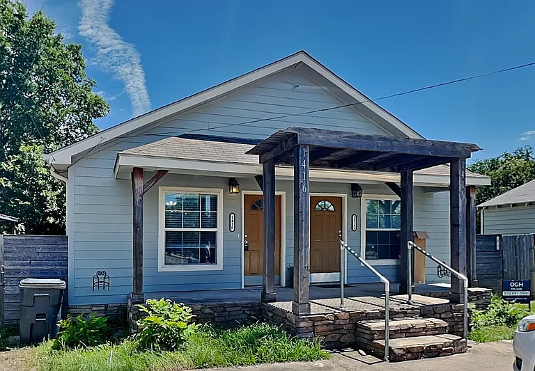 1416 Record Crossing Rd — Photo 1