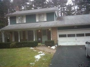 27 Evergreen Ave, Clifton Park, NY 12065