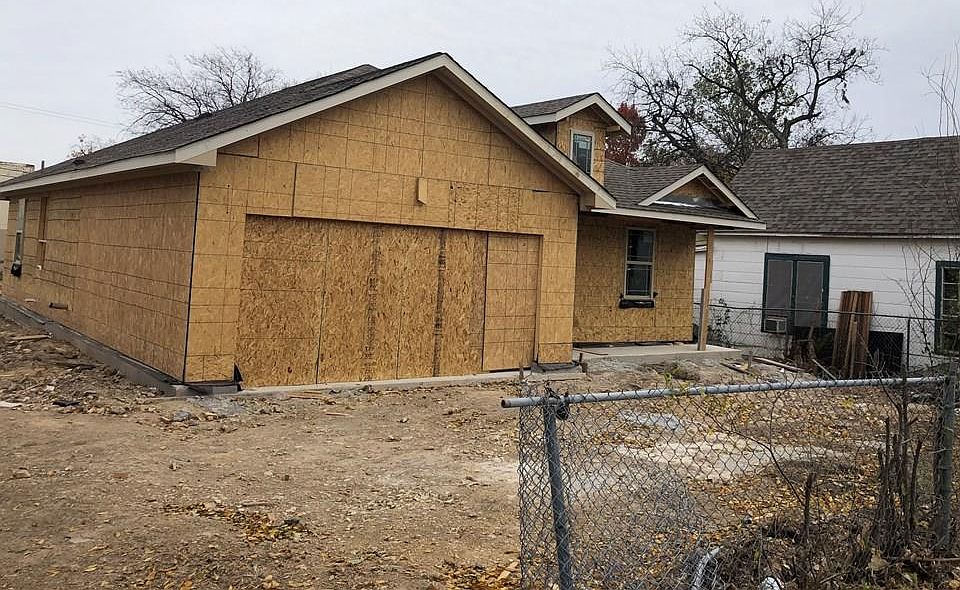 2nd image of 2710 NW 26th St