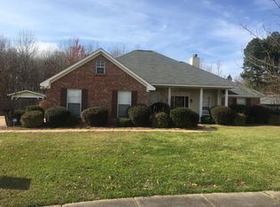 182 Oak Grove Dr, Brandon, MS 39047