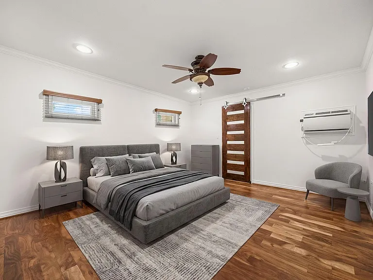 10310 Mayfield Rd — Photo 25