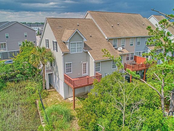 3rd image of 157 Winding River Dr