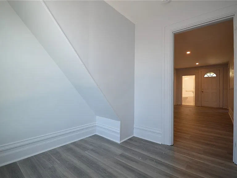 115 Meade Ave — Photo 32