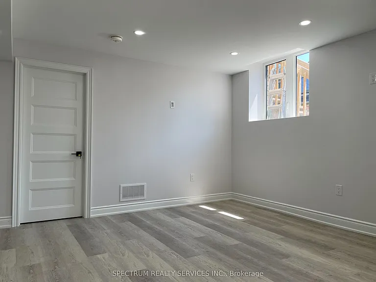 27 Yale Dr #BASEMENT — Photo 11