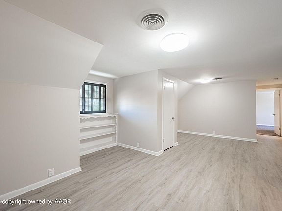 5th image of 3409 Janet Dr #B