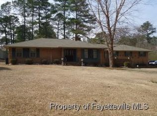 5825 Stoneridge Rd, Fayetteville, NC 28311