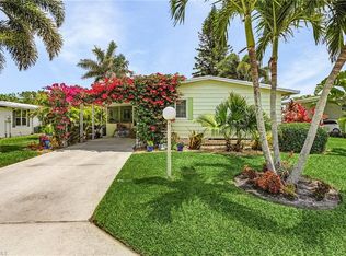 604 Charlemagne BLVD, NAPLES, FL 34112