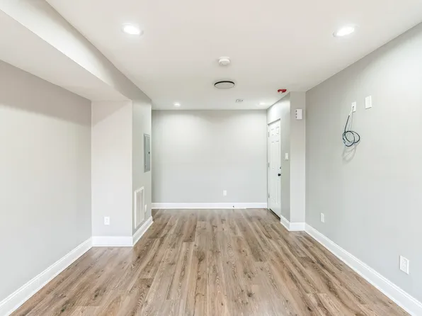 6708 N Broad St, Philadelphia, PA 19126