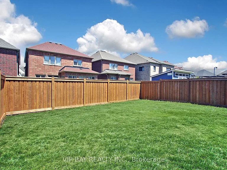 8 Tremoy Rd — Photo 32