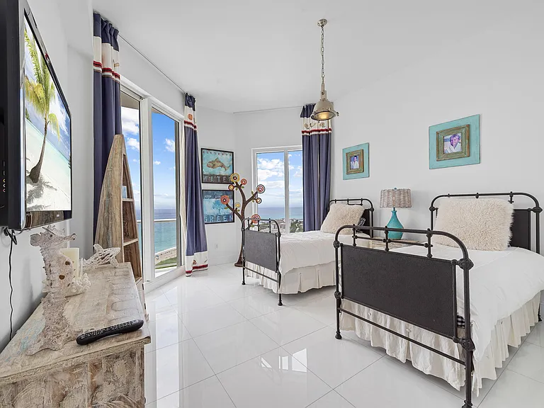 2700 N Ocean Dr #Penthouse 4b — Photo 21