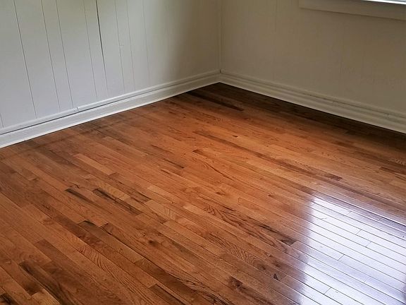 3rd image of 2018 Maplewood Ave