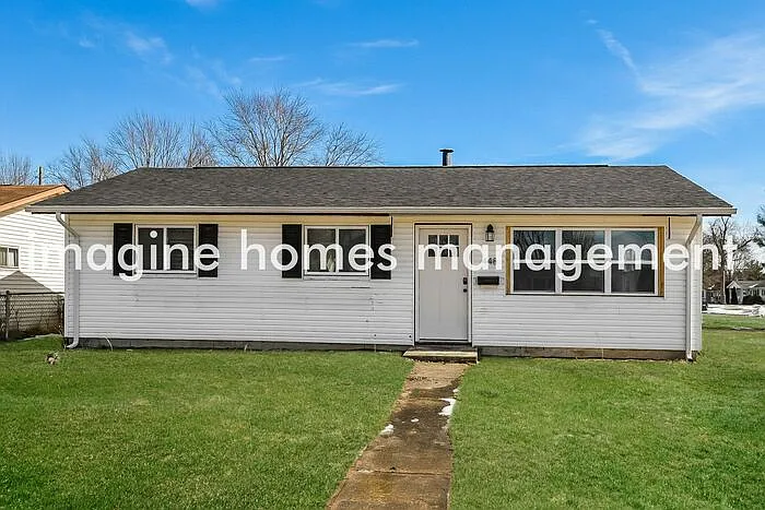 3 bed, 1.0 bath, 950 sqft, $1,795 — Photo 1