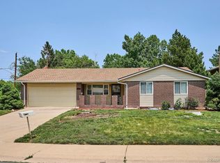 352 S Peoria Cir, Aurora, CO 80012