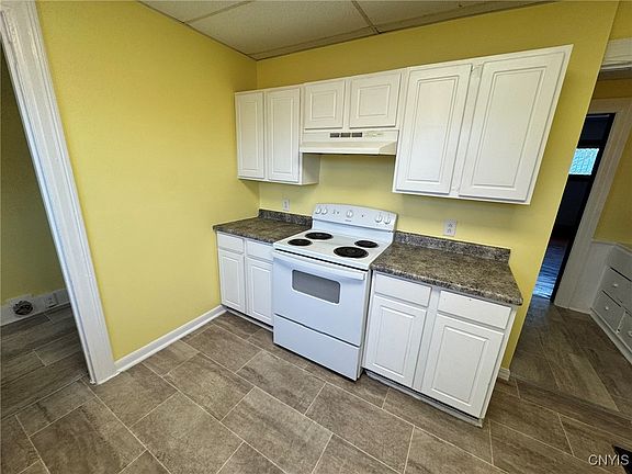 4th image of 41 Greenbush St