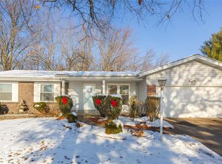 1955 Lakeaire Dr, Saint Louis, MO 63138
