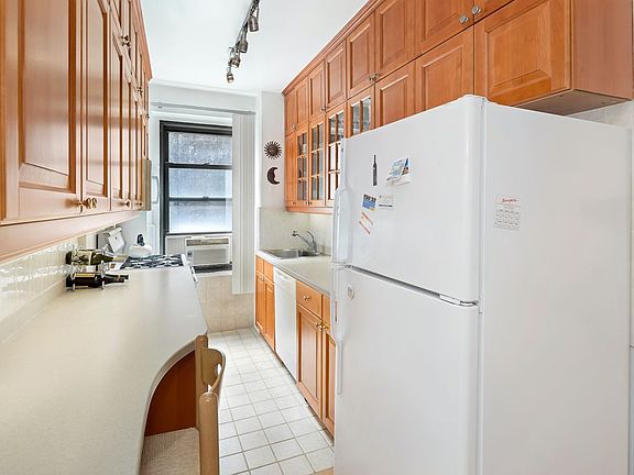5th image of 235 W End Ave APT 4E