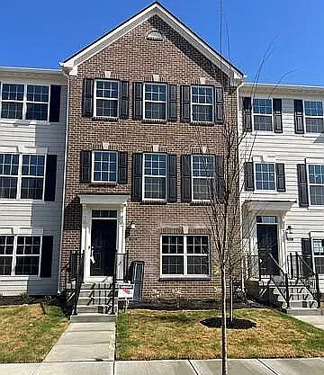 3 bed, 2.5 bath, 1710 sqft, $2,500 — Photo 1