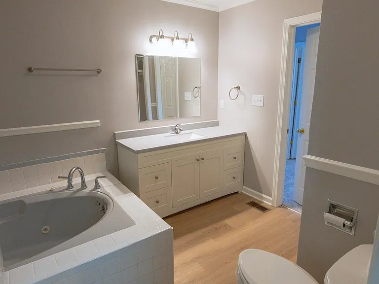 7712 N Spring Ln — Photo 19
