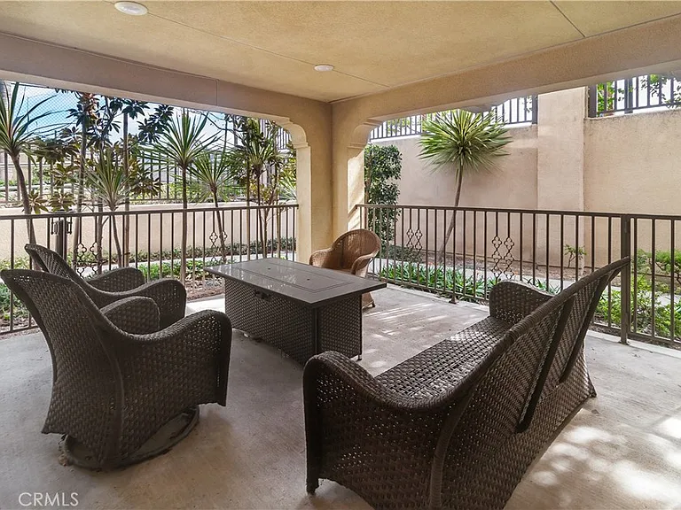 1519 Doheny Way — Photo 22