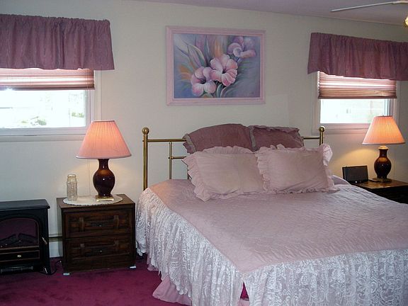 All 4 bedrooms are spacious!  That's a King bed!