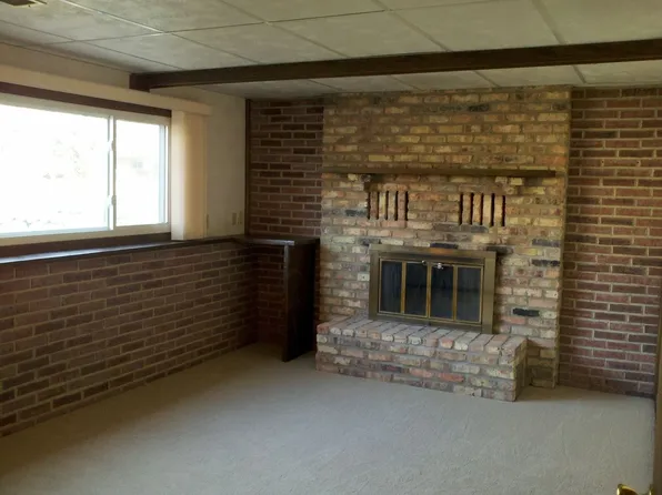 10713 Zinran Cir, Bloomington, MN 55438