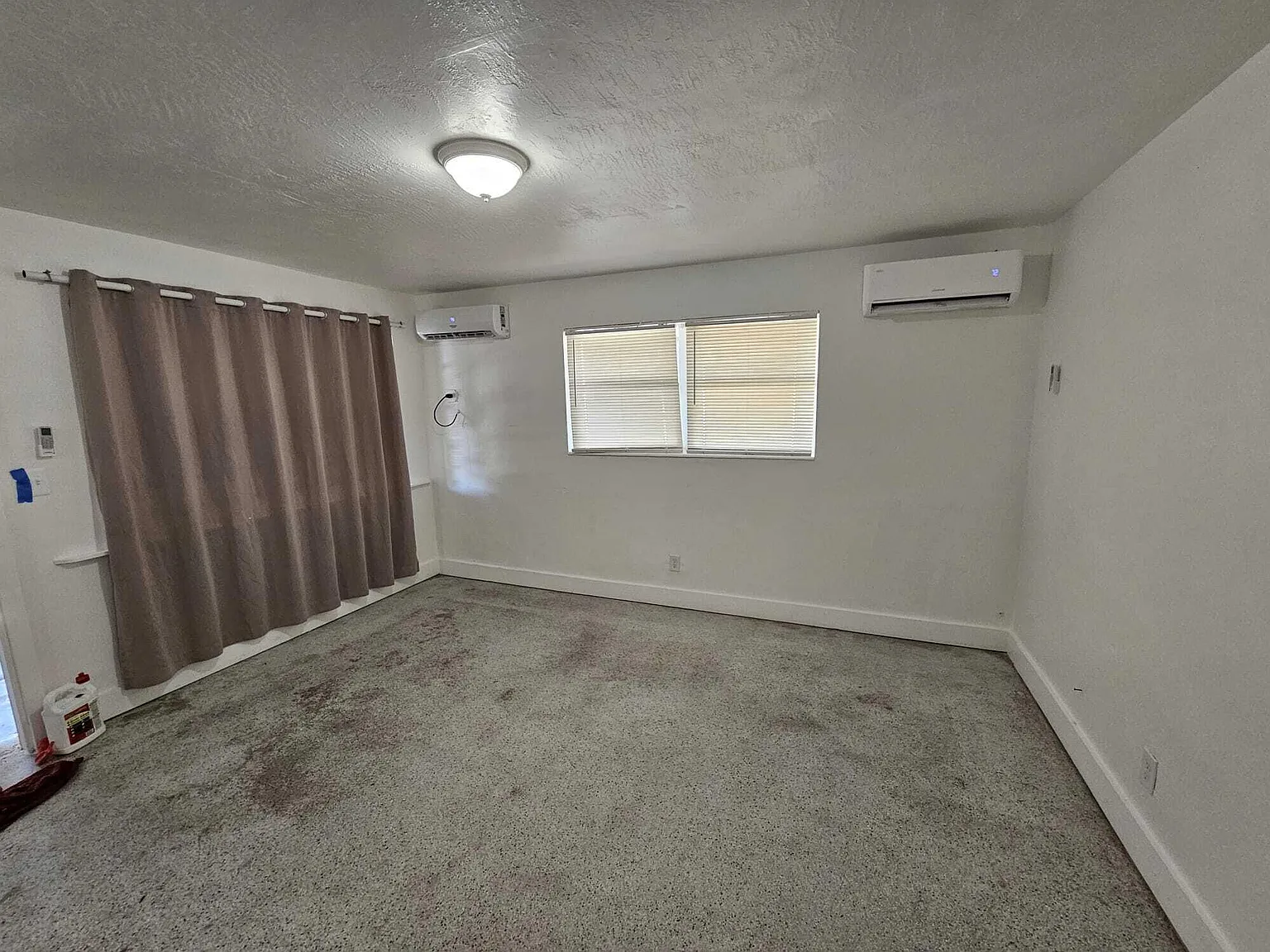 3 bed, 1.0 bath, 950 sqft, $2,350 — Photo 4