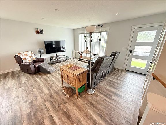 2nd image of 44 Mitchell Cres