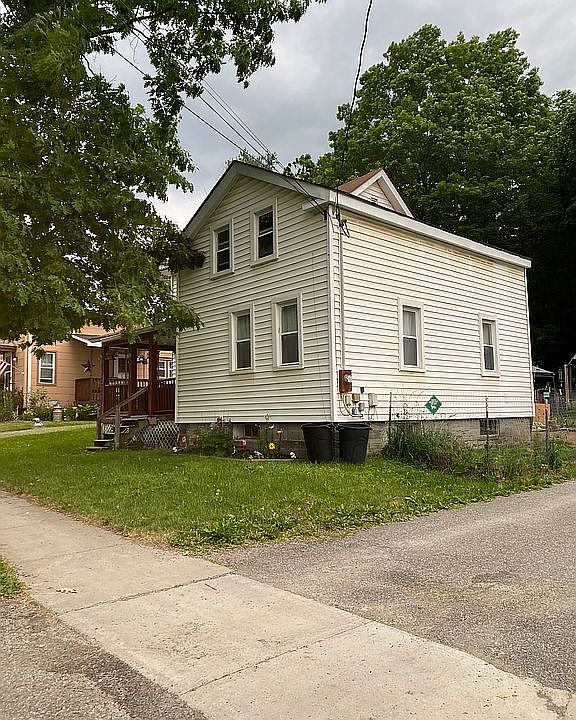 2nd image of 20 State St