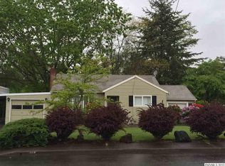 275 NW Douglas St, Dallas, OR 97338