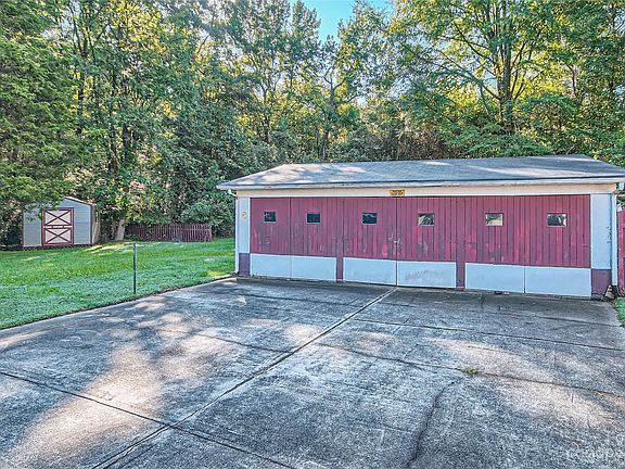 5th image of 8630 Viola Dr