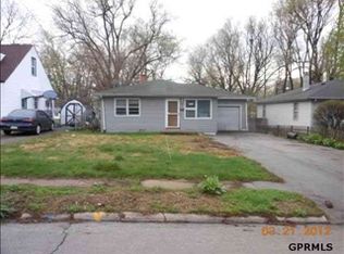 3741 Crown Point Ave, Omaha, NE 68111