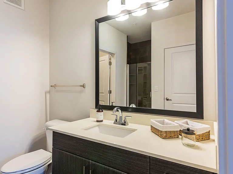 Station R Apartments — Photo 18