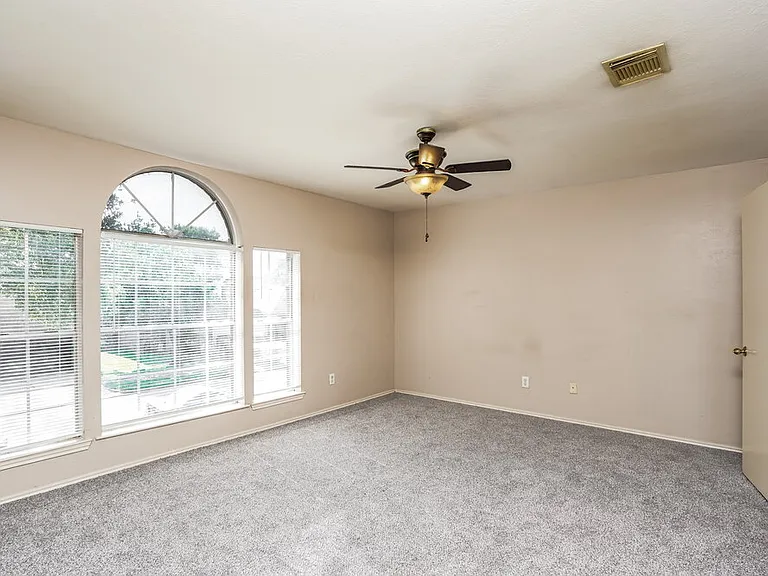 8710 High Mountain Dr — Photo 11