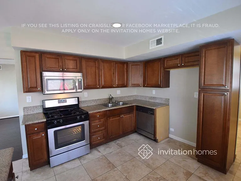 636 N Lamer St — Photo 5
