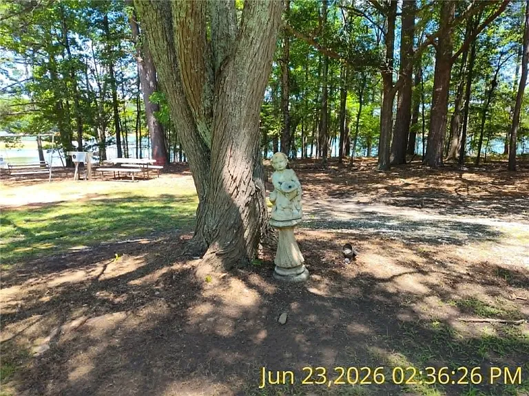 330 McClain Dr — Photo 18