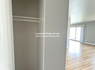 1026 S River Rd APT 2B, Des Plaines, IL 60016