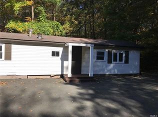 244 N Liberty Dr, Tomkins Cove, NY 10986