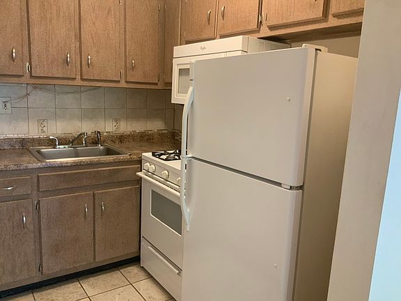 5th image of 137 W 119th St APT 2F