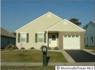 194 Canterbury Ln, Toms River, NJ 08757