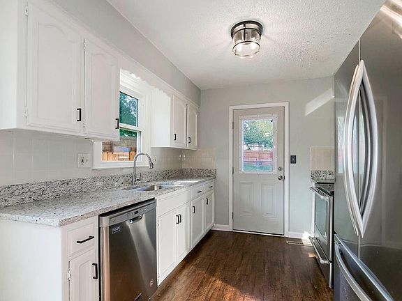 4th image of 129 SW 26th Street Ct