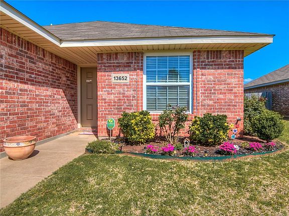 2nd image of 13652 Bradbury Ln