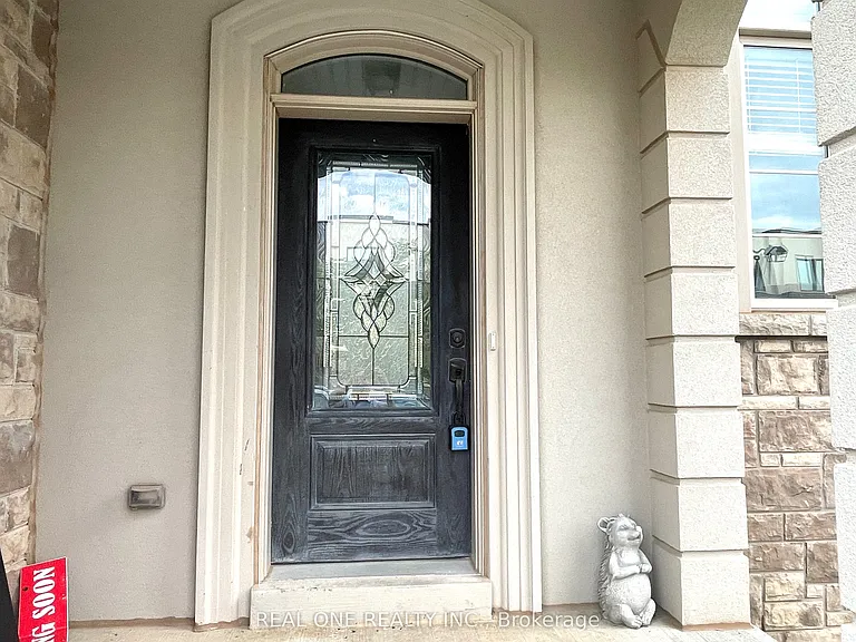 3164 Ernest Appelbe Blvd — Photo 2