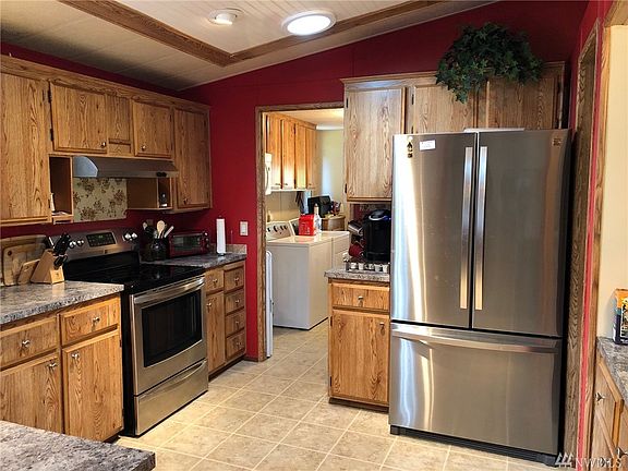 5th image of 2741 E Timberlake Dr W