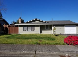 802 39th Pl, Bellingham, WA 98229