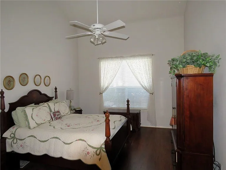 7049 Van Gogh Dr — Photo 18