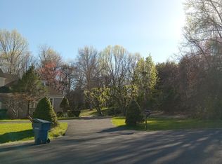 10901 Woodland Falls Dr, Great Falls, VA 22066