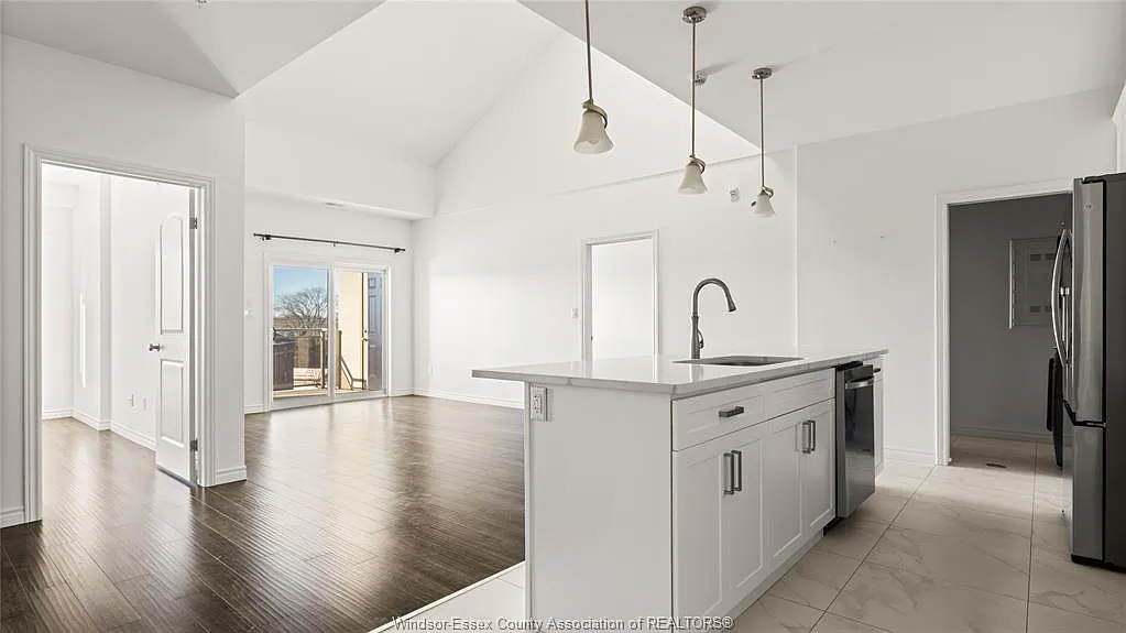 2 bed, 2.0 bath, 1278 sqft, $2,250 — Photo 2